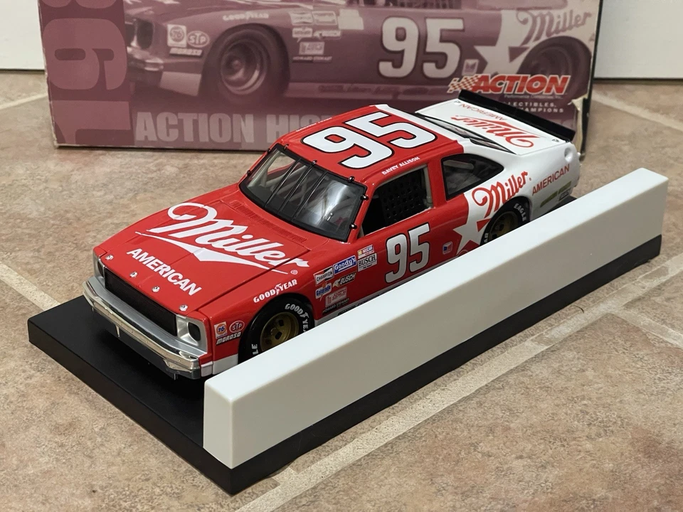 Chevrolet Nova 1986 Davey Allison Miller High Life acción histórica NASCAR 1/24 Foto 3 de 4