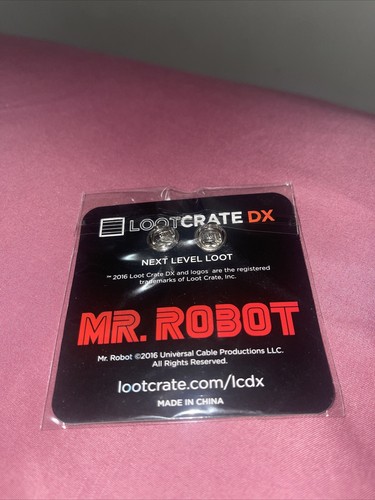 MR ROBOT LOOT CRATE DX EXCLUSIVE PIN New December 2016 HTF - Picture 2 of 2