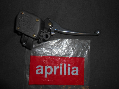 BRANDNEU ORIGINAL APRILIA SCARABEO/ATLANTIC HAUPTZYLINDER VORNE AP8113928 (CH)