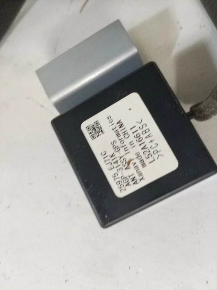 Conjunto de antena Infiniti M35 M45 2008-2010 OEM Foto 2 de 4