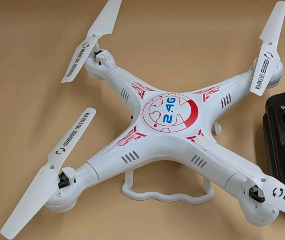 2.4Ghz Drone 4 Channel Remote Control Quadcopter Needs Battery Fixed - Image 2 of 4