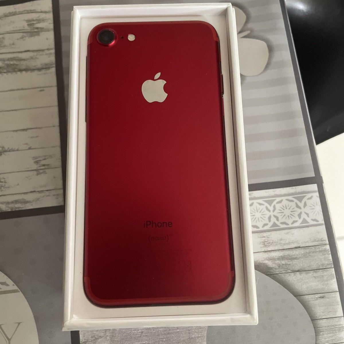 iPhone 7 Red 128 GB au iphone7 red 128gb au Apple iPhone 7 128GB