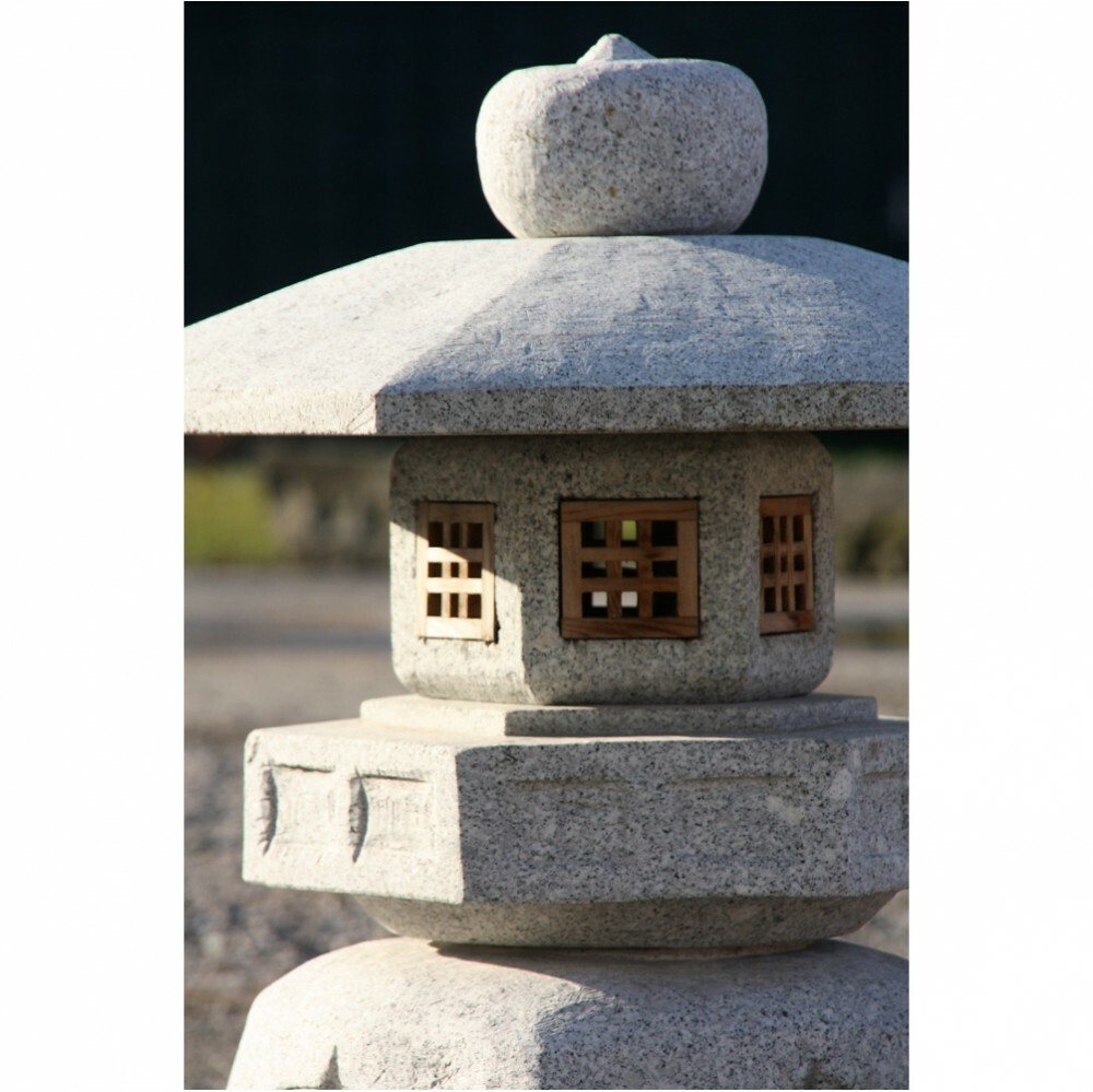 LATERNE aus GRANIT GRANITFIGUR für TEICH LATERNEN GARTEN NEU FROSTFEST