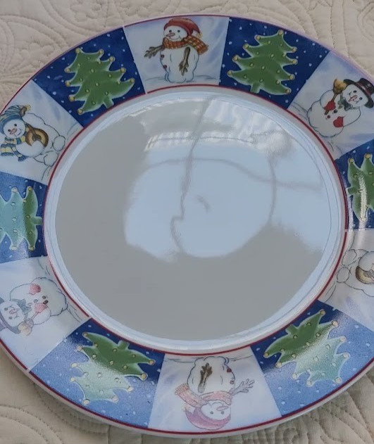 Royal Norfolk Christmas Dinner Plate 10 in Snowman Tree Holiday Serving
