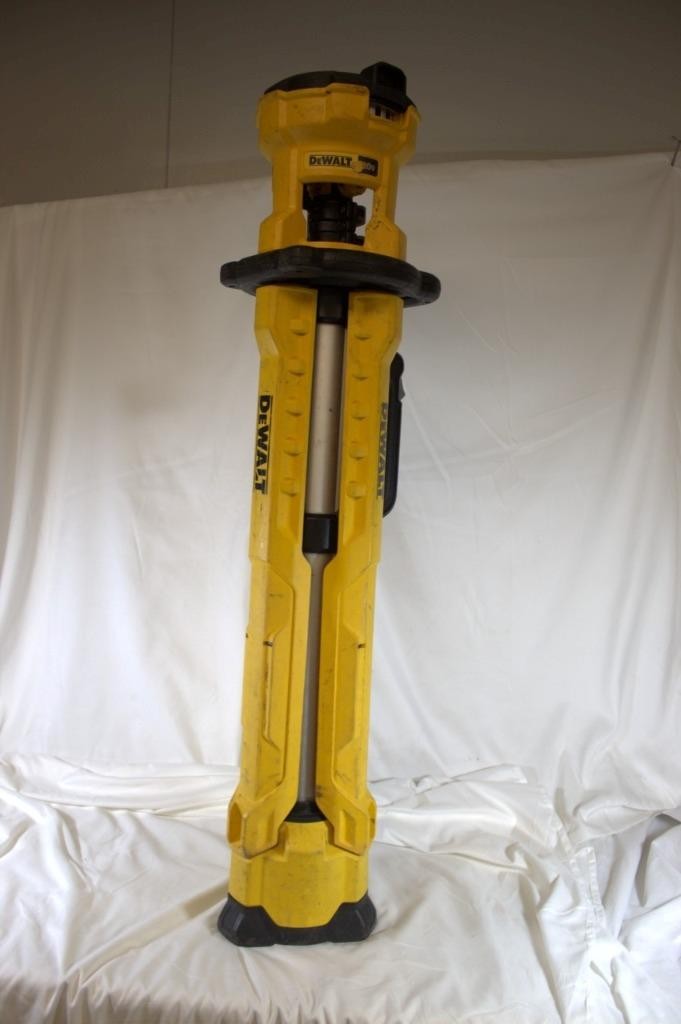 Dewalt Tripod Light Dewalt Light Dcl079 DeWalt DCL079 20V Max 3000