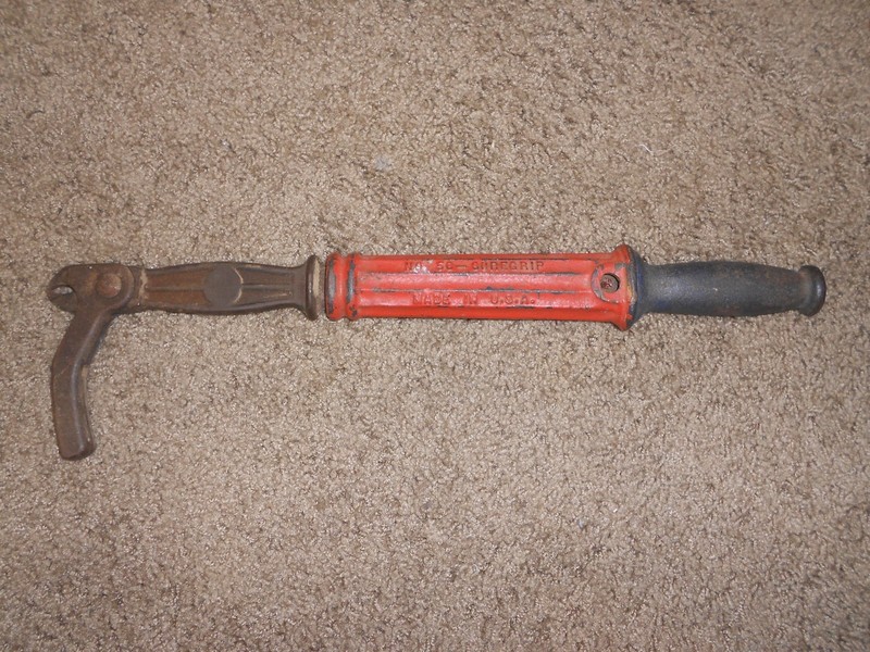 Suregrip No. 56 Antique Cast Iron Nail Puller Tool Cresent Bridgeport Hardware