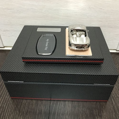 Ferrari Portofino M Novelty Owner Limited Key Box & 1/43 Metal Mini Car - Picture 8 of 10