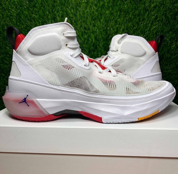 Nike Air Jordan 37 XXXVII Hare White Size 11 Sneakers Shoes