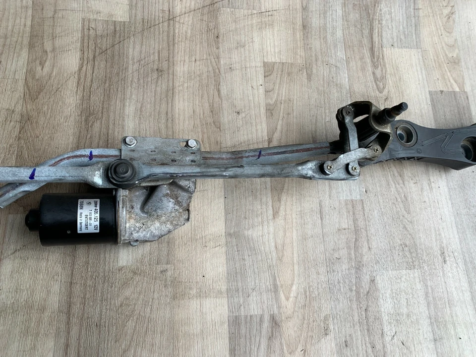 BMW M5 M6 E60 E63 OEM 06-10 FRONT WINDSHIELD WIPER TRANSMISSION MOTOR LINKAGE   - Image 4 of 4