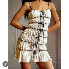 Mirror Palais Mini Ruffle Tunnel in Shell - XS