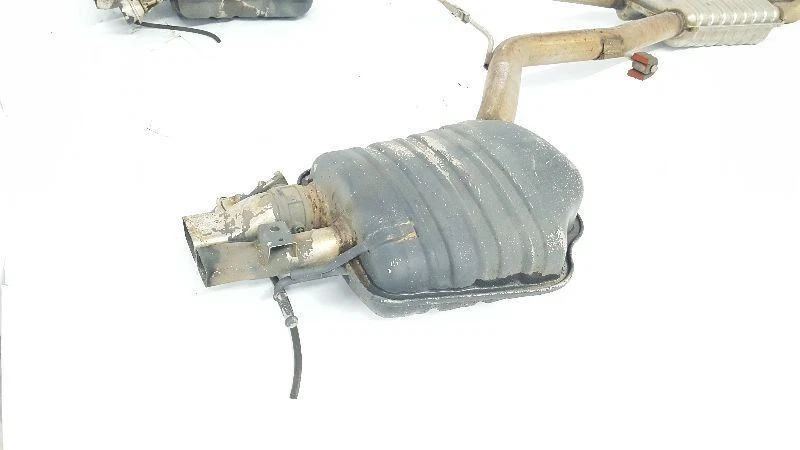 Conjunto de escape trasero Cat 6,0 L W12 OEM 2006 Audi A8L Foto 4 de 4