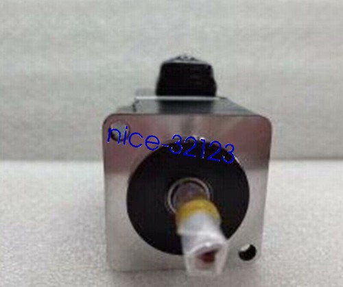 1PC YASKAWA AC SERVO MOTOR SGMAS-A5ACA61 via DHL&FedEx&UPS Brand New Fast Ship - Afbeelding 3 van 4