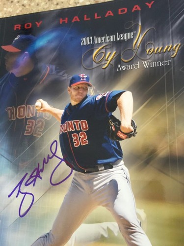 Roy Halladay Signed 2003 CY Young Photo - Toronto Blue Jays - Picture 4 of 6