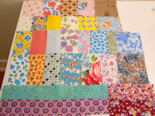 30 Vintage Feed Sack Fabric Pieces -No Duplicates- Lot #R See List of Sizes