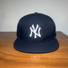 New York Yankees New Era 59Fifty Fitted Hat On Field Cap Black/White, Size 7 3/8