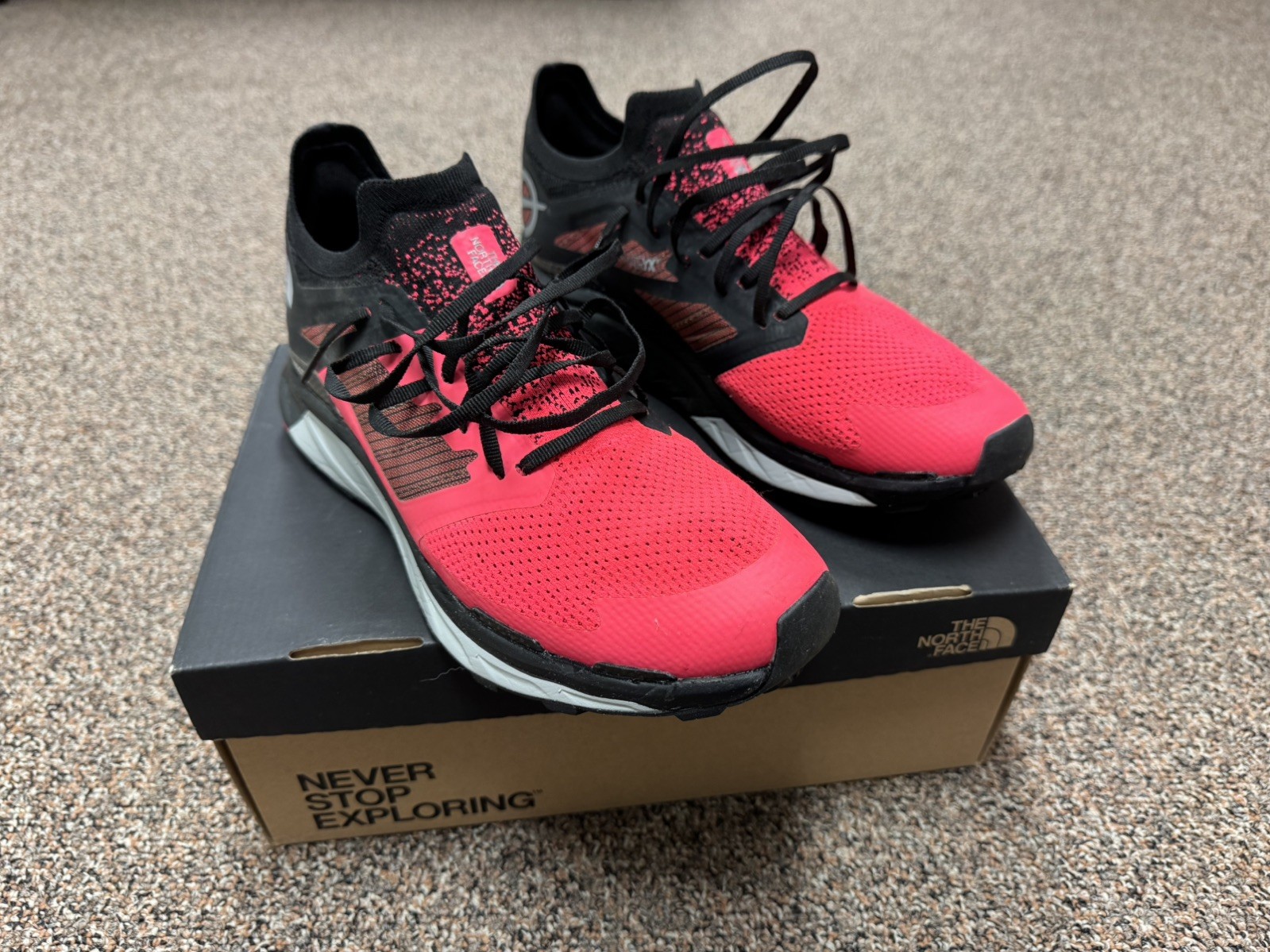 Mens North Face Flight Vectiv Flight Series Trail Running Coral M8.5 - 24 miles image 2