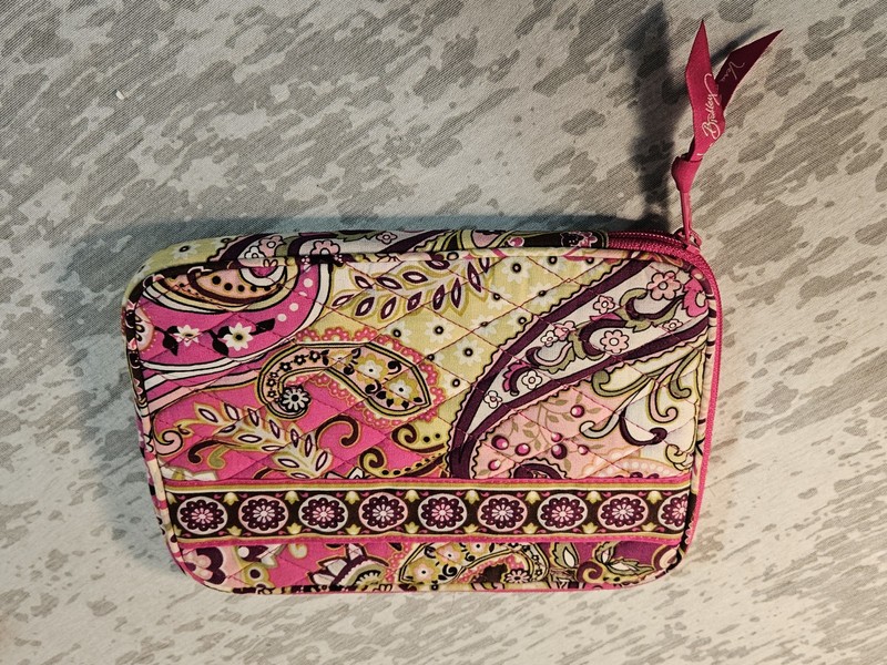 Vera Bradley E-Reader / Tablet Quilted Sleeve Floral Pink/ Purple