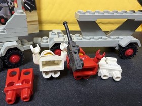 Vintage Lego  Space 462 Mobile Rocket Launcher w/instructions 