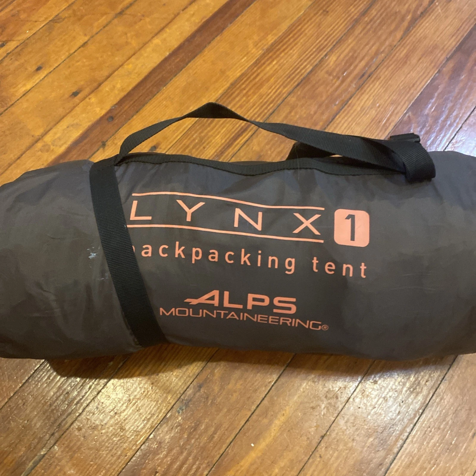 Alps Mountaineering Lynx 1-Person Tent SEE DESC
