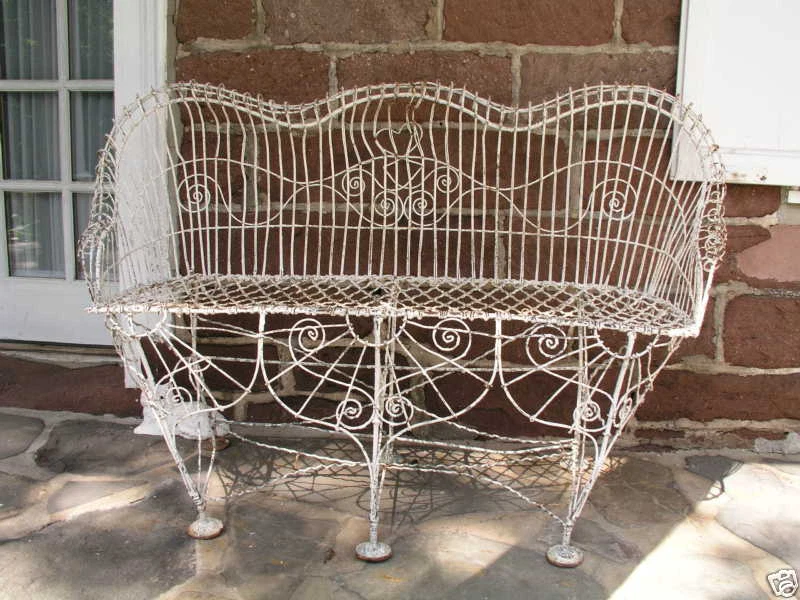 Antiguo banco victoriano de alambre de hierro de jardín de 1800 con respaldo de corazón ENVÍO GRATUITO 50 mil Foto 4 de 4