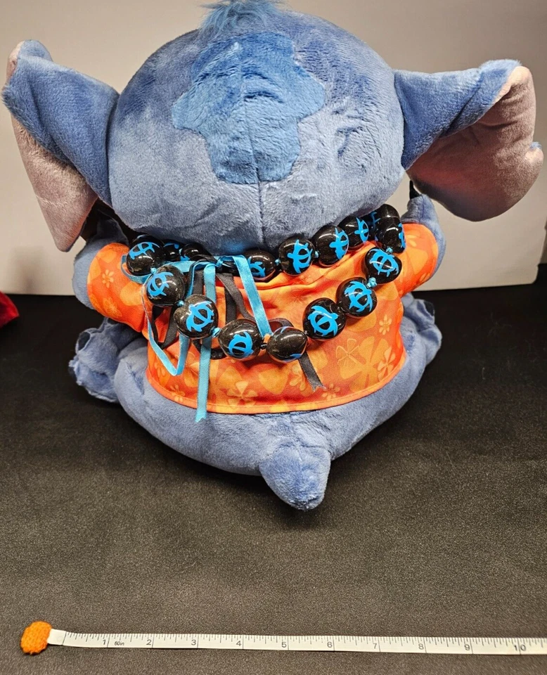Guitarra Disney Store Hawaii Lilo & STITCH Peluche 12” con Collar de Cuentas Foto 3 de 4