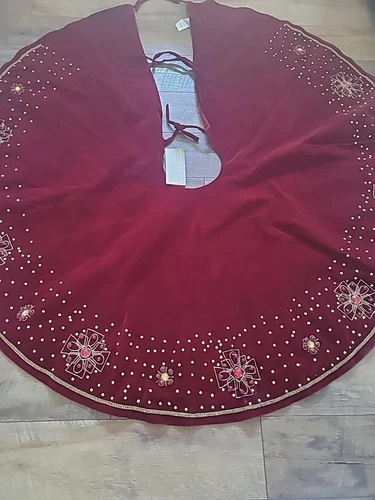Christmas Tree Skirt Burg Red/Gold BEADED HANDCRAFTED Velour 54" DILLARD'S NWT