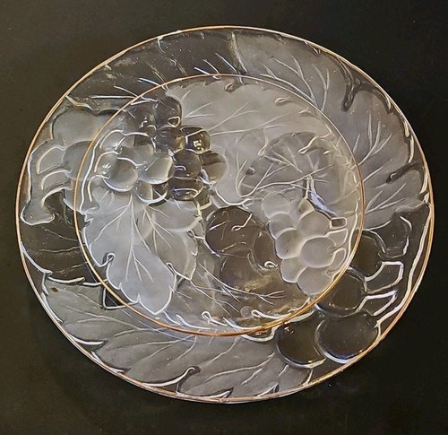 KIG Juego de 2 Hojas de Uvas de Vidrio Esmerilado en Relieve Bordes de Oro Plato de 10.5" / 7.5" - Imagen 3 de 8