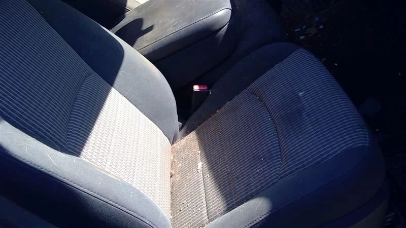 Caixa de luvas RAM1500 2012 327907 - Imagem 2 de 4