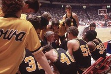 Basketball NCAA Playoffs Iowa coach Lute Olson in huddle with team- Old Photo