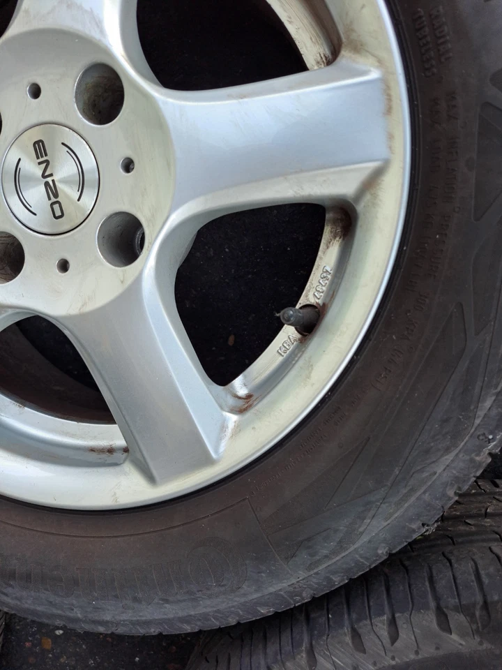 Peugeot 206 1 Satz Alufelgen mit Continental Sommerreifen 175/65R14 Dot 0820 - Bild 4 von 4