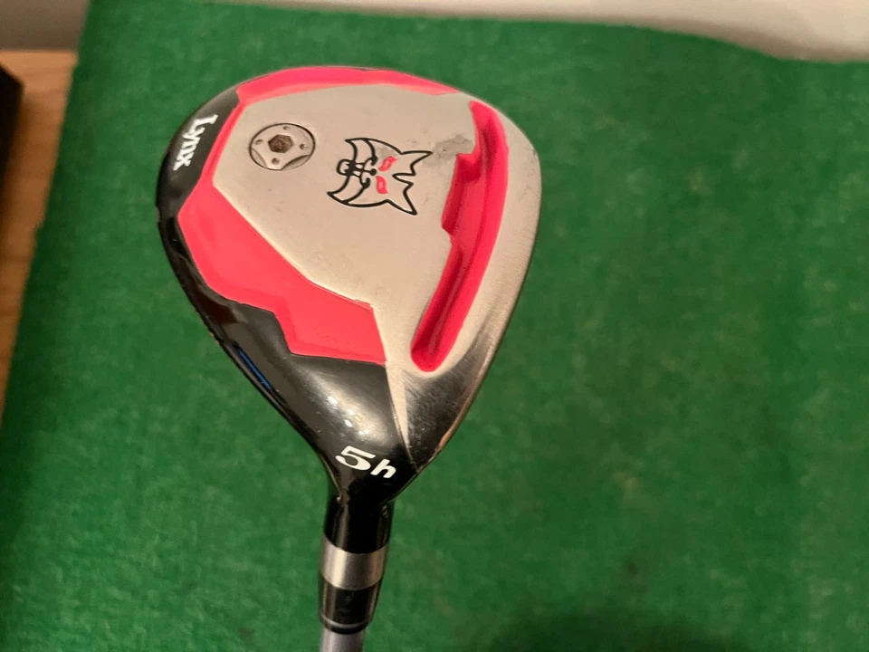 Ladies Lynx Crystal half set 5H, 7, 9 irons plus SW - Image 4 of 4