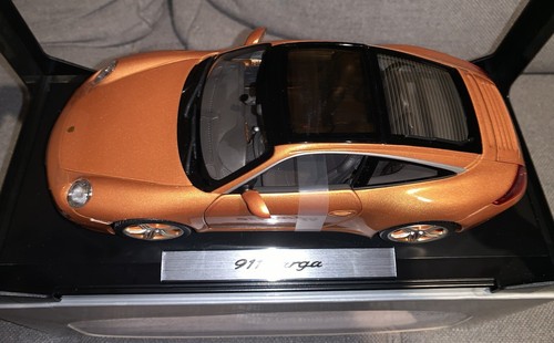 Porsche 911 997 Targa 4S nordischgold schwarz Modell 1:18 Norev OVP WAP Dealer - Bild 5 von 10