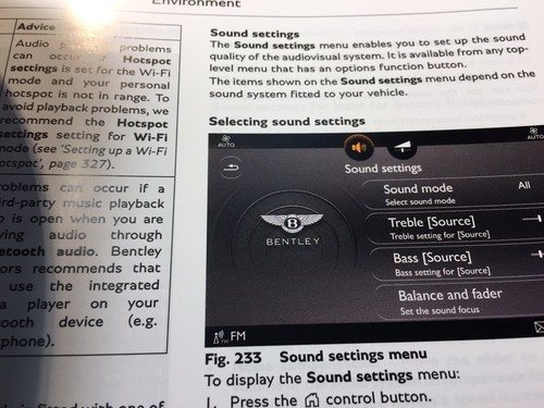 2018 2017 BENTLEY BENTAYGA OWNERS MANUAL W/ NAVIGATION & TV SECTION INSIDE 🚘🚗 - Picture 10 of 12
