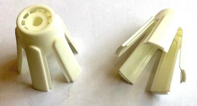 2X  Cone Holders A1V011567  (5020405165) Singer/Pfaff/Husqvarna/Bernette/B'lock