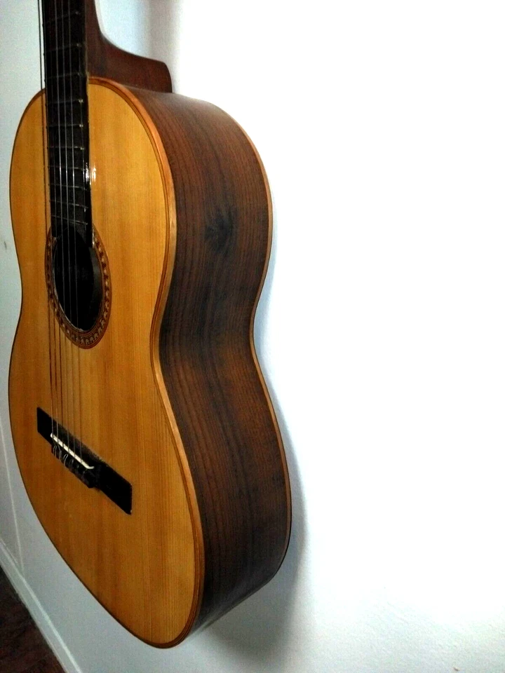 vintage Giannini GN-65 classical guitar, made in Brazil - Image 4 of 4