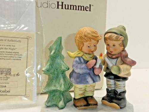 Berta Hummel Light The Night Figurine 301257 BH59 Mint In Box COA - Picture 7 of 7