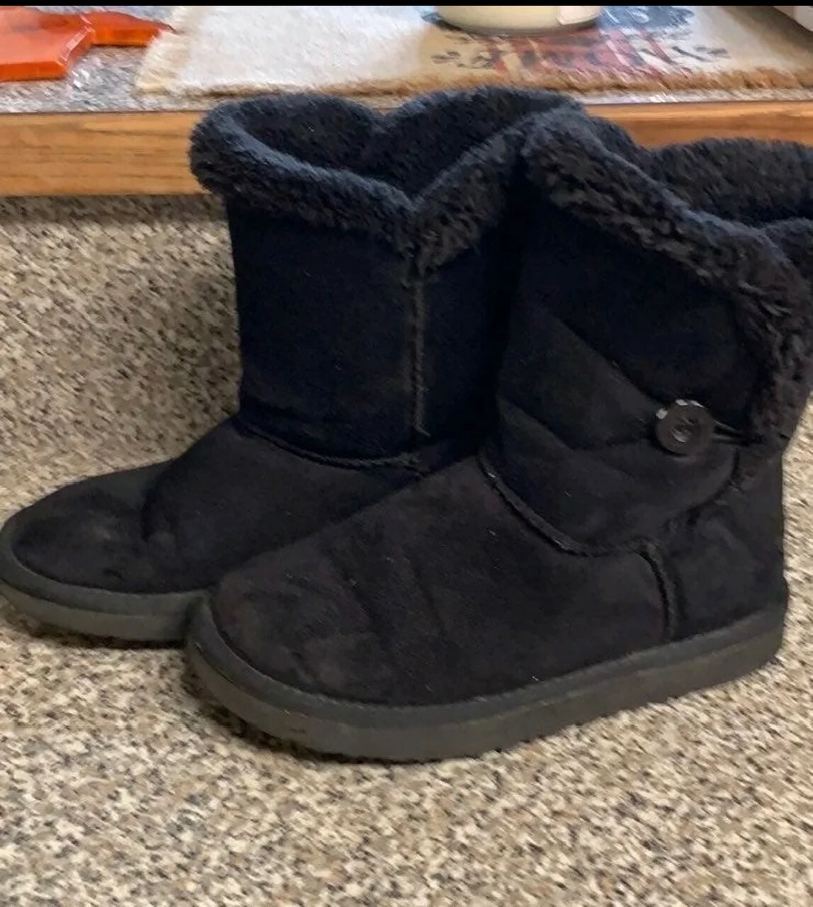 Ugg Classic Bailey Button Black Leather Sheepskin… - image 2