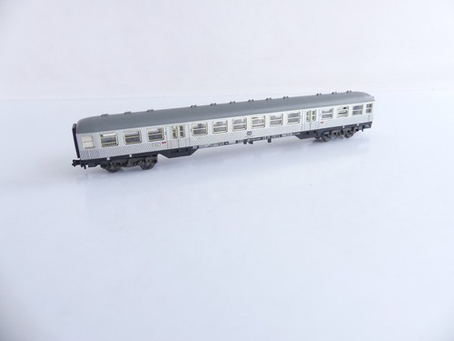 (1) 8122 / FLEISCHMANN PICCOLO 1:160 / VOITURE VOYAGEURS DE BANLIEUE 2E CL DB - Imagen 2 de 5