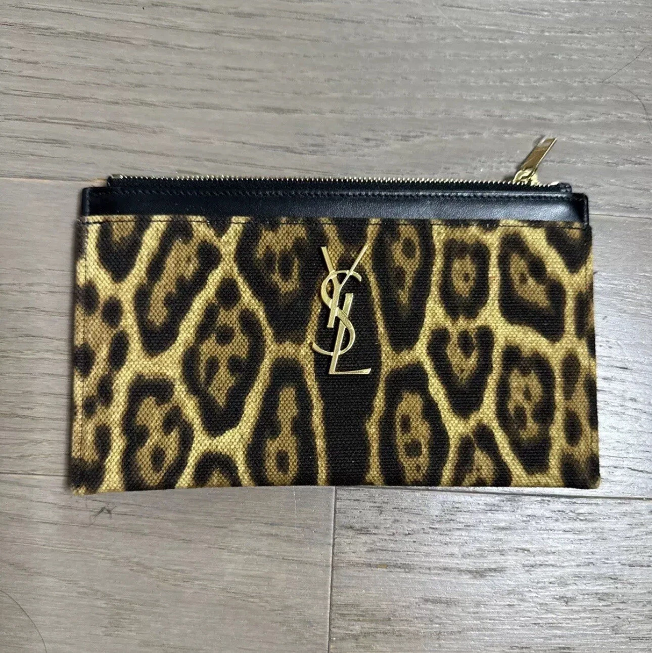 SAINT LAURENT (YSL) Pochette Saint Laurent in pelle di vitello stampata leopardata