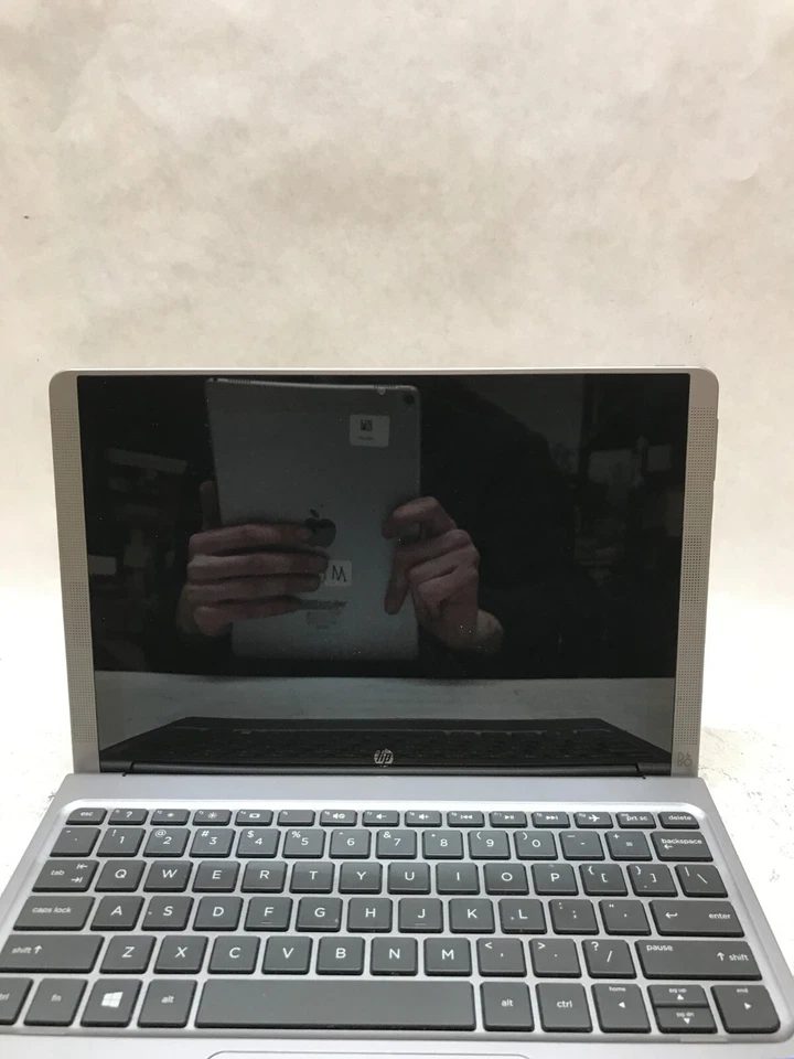 HP 10t-n100 10" Laptop Intel Atom 1.44GHz 2GB RAM NO HDD/OS For Parts/Repair -DW - Image 2 of 4
