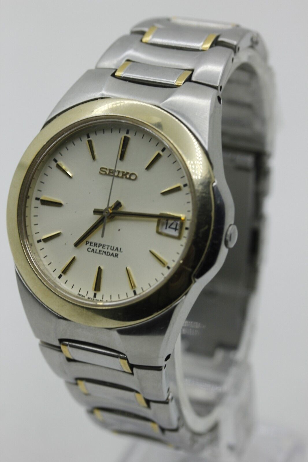 SEIKO perpetual calendar 8F32-0130 | eBay