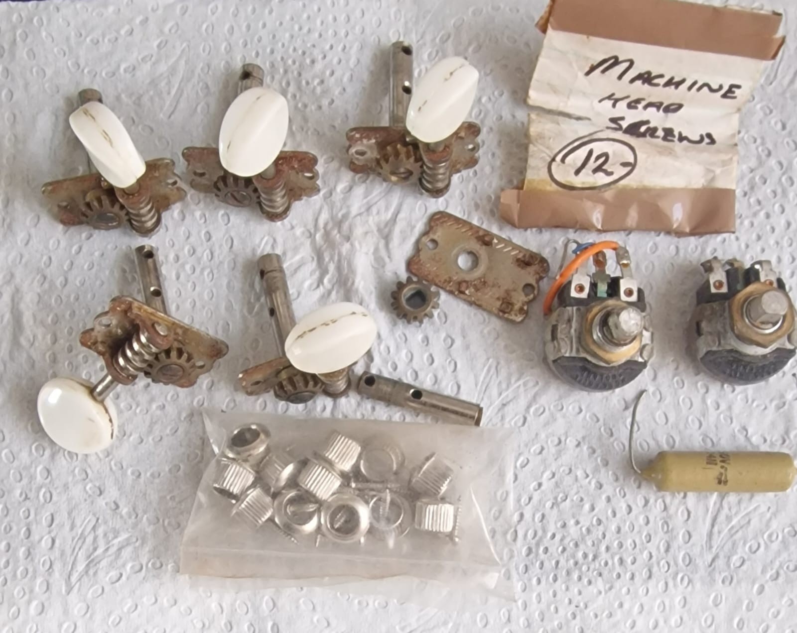 Watkins Rapier 44 Guitar Five Original Machine Heads Tuning Pegs and Capacitor