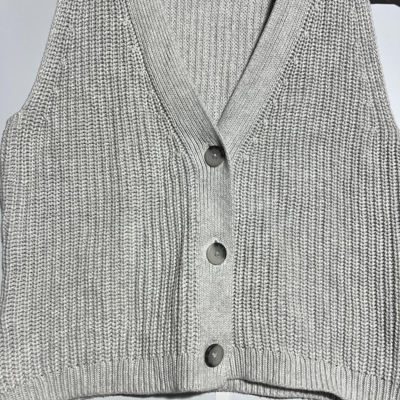 Universal Thread Gray Knit Button-Up Vest Medium - image 3