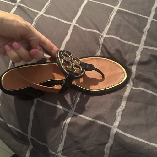 Tory Burch Miller Thongs Sandal size 10 Black and Gold Pumps 