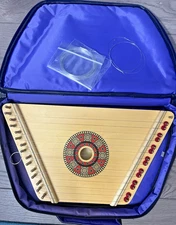 HearthSong 15-String Lap Harp with Zippered Case Xtra String