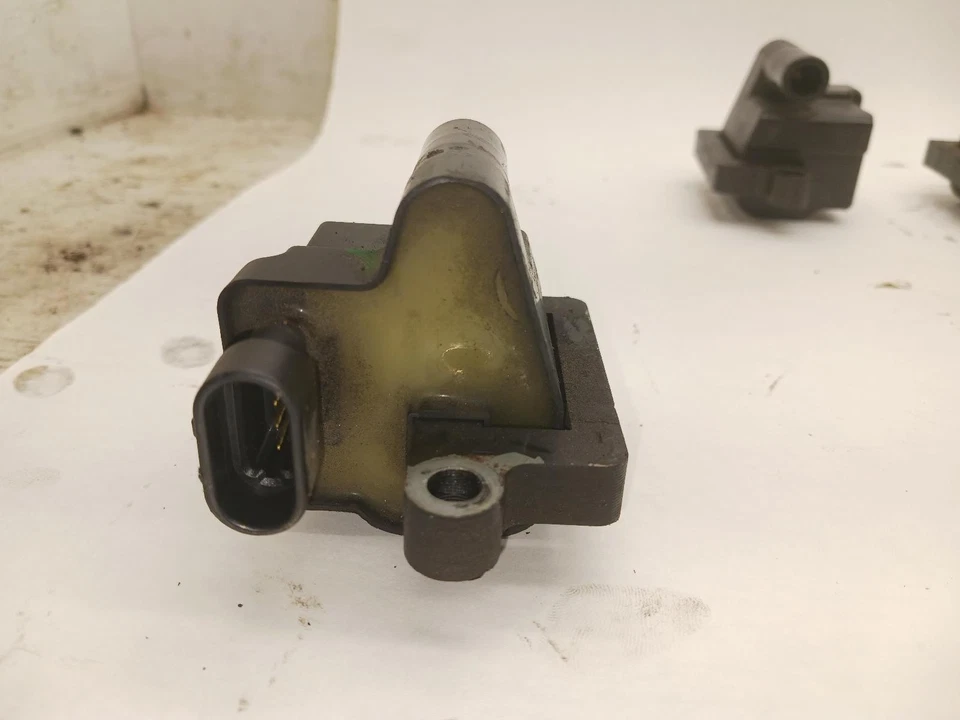 '99-'07 CHEVROLET SILVERADO 1500 Juego de 4 bobinas de encendido 6,0 L OEM 6 meses ¡Como nuevo! Foto 3 de 4