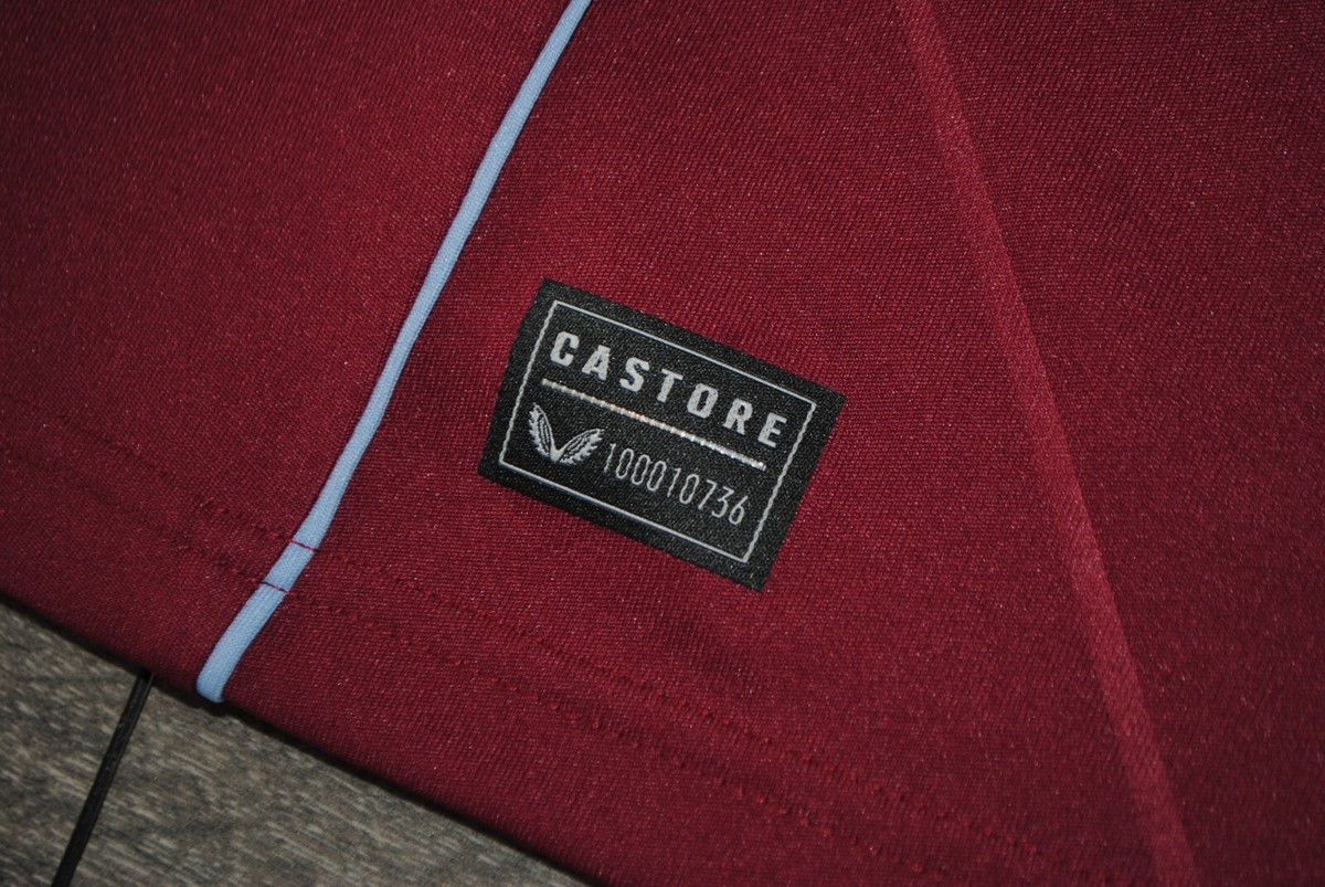 Veste De Football ASTON VILLA 2022/2023 Par Castore - Taille M - Manches Longues Rouge - Occasion Bon état