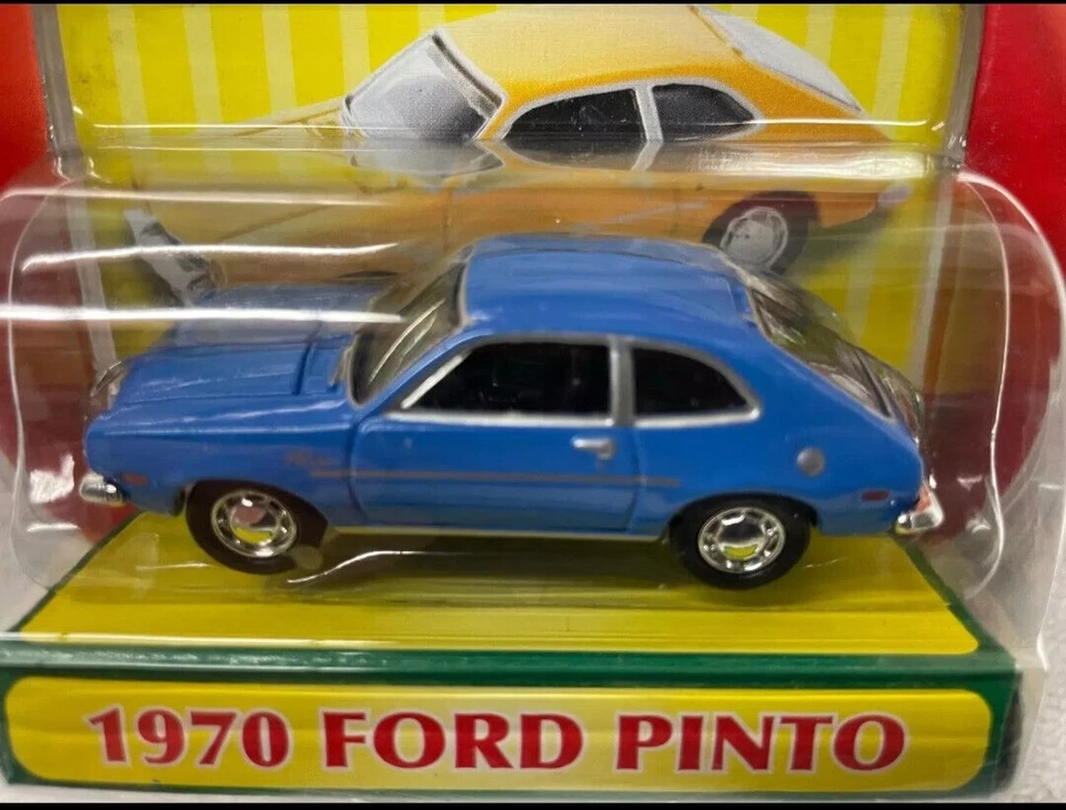 Motor Max 70 1970 Ford Pinto Fresh Cherries Detallado Coche coleccionable de fundición a presión. Foto 3 de 4