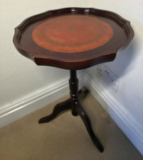 Round Wooden Pedestal Side Table Dark Wood Finish Red Inset Tray Top 32x52