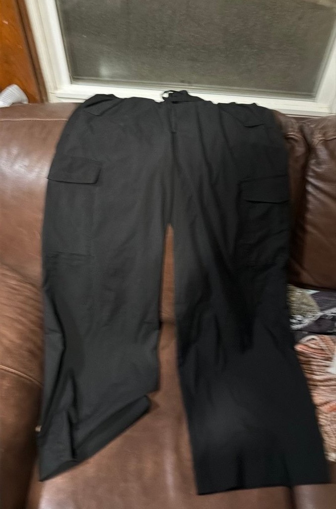 With Elastic Waistband